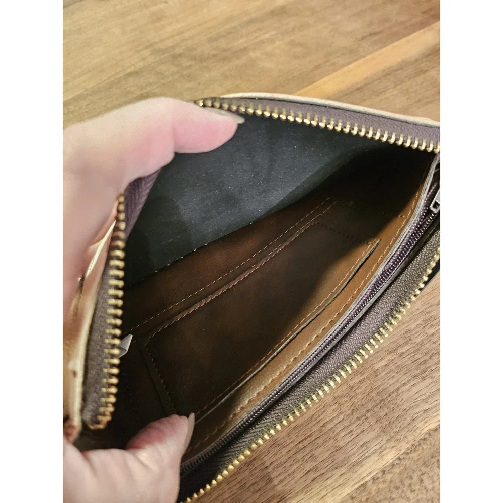 Ladies‎ Leather Wristlet With Peacock Design. 3 Divided Sections